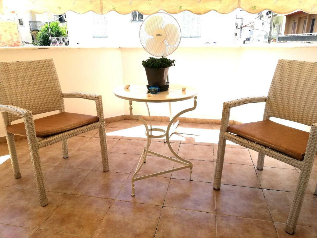 Kalamata Downtown Apartment Exterior photo